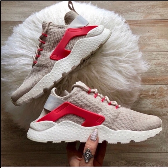 NWT Nike Huarache Run Ultra - Picture 3 of 8